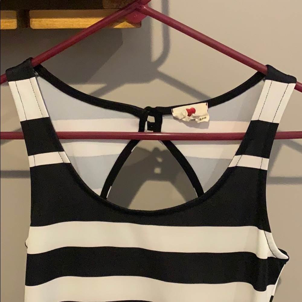 Dress - Picture 5 of 5